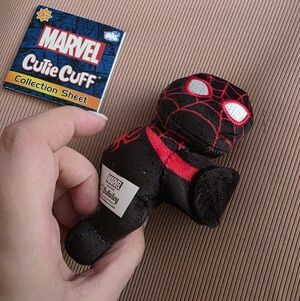 Marvel Cutie Cuff Kid Arachnid